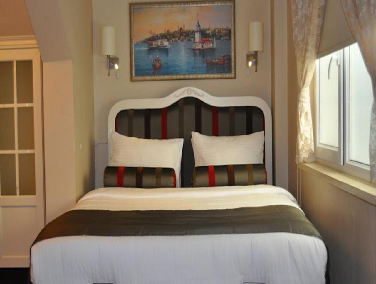 Away Hotel Istanboel Buitenkant foto